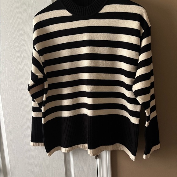 Zara Women's Black and Cream Striped Blouse - Picture 5 of 5